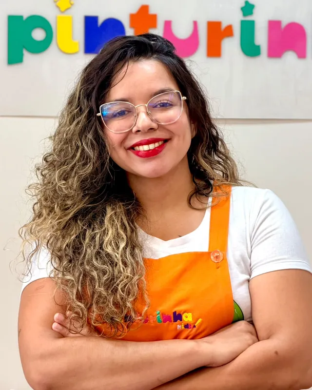 Márcia, vendedora da Pinturinha Kids